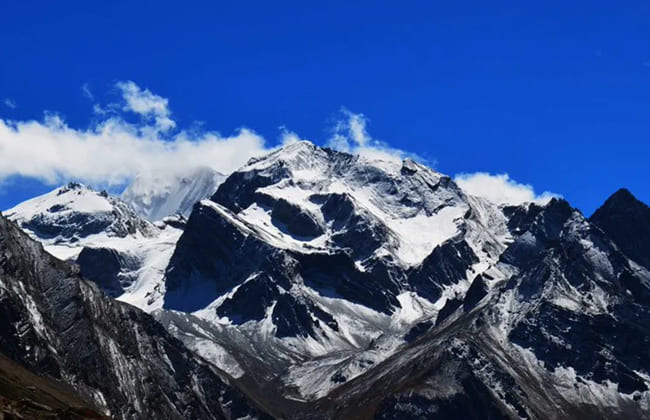 Adi Kailash Yatra by Helicopter